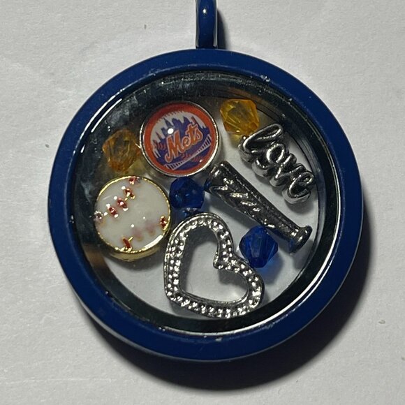 New York Mets MLB Memory Charm Locket w/ 22 IN chain NEW - Picture 1 of 3